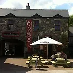 The Coach House 3*