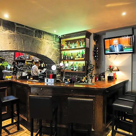 فندق The Coach House