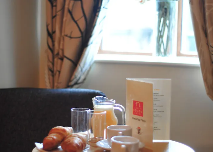 The Coach House Hotel 3*